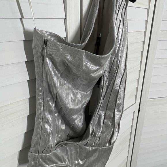 Retrofete Silver Cassie Lame One Shoulder Bodysuit Size M NWT - Picture 7 of 11